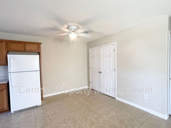 Building Photo - 506 Seays Crest Dr
