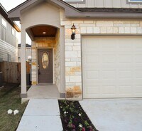 Building Photo - 3303 Elija St