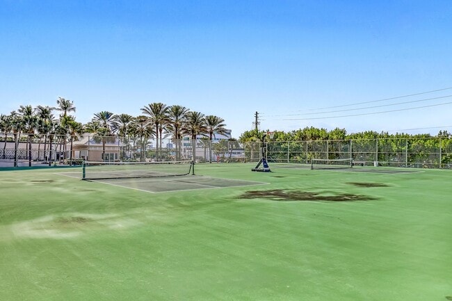 Building Photo - 2800 N Ocean Dr