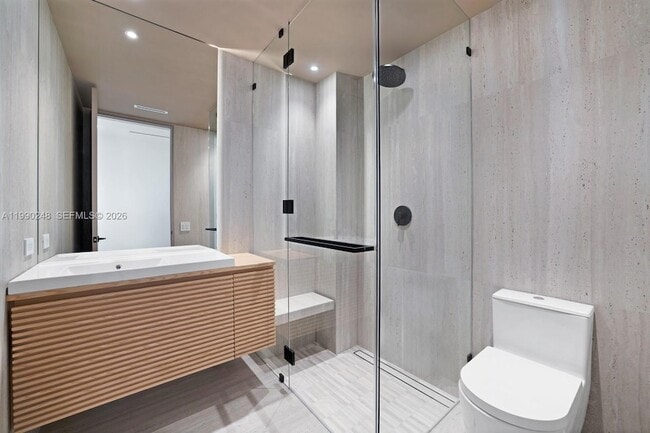 Building Photo - 641 Flamingo Dr