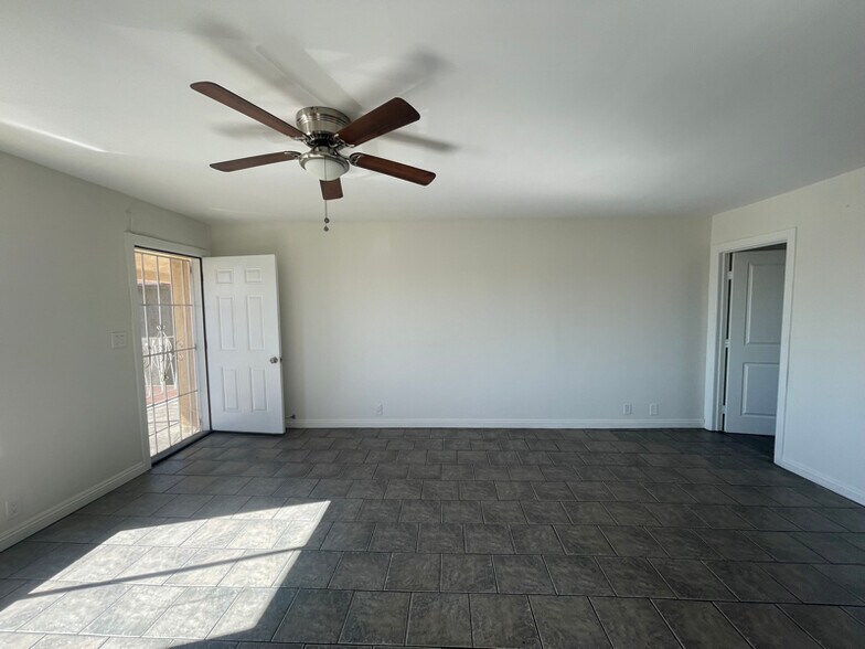 Building Photo - 9506 Ramona St