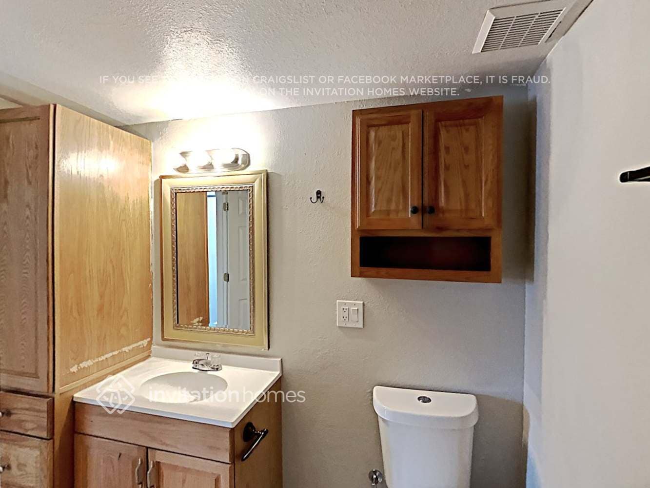 Building Photo - 5824 S Quemoy Cir