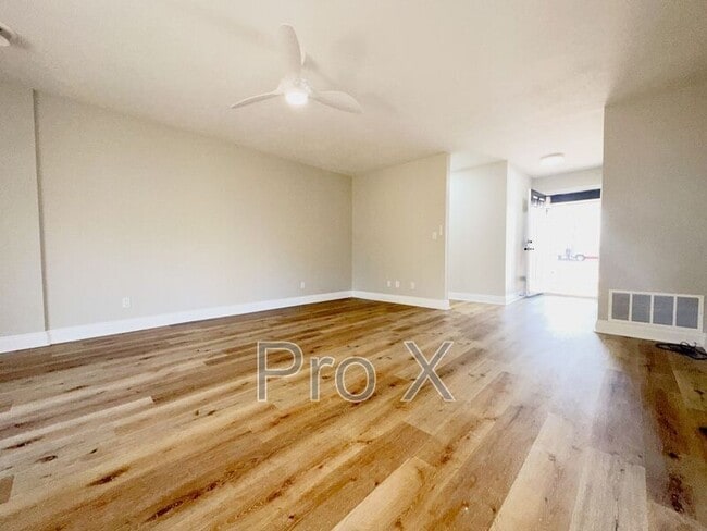 Building Photo - 2216 S Clover Dr