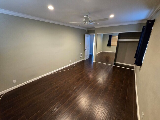 Building Photo - Spacious 2BR/2BA Near the Beach — Garage, Pets OK, Available Now