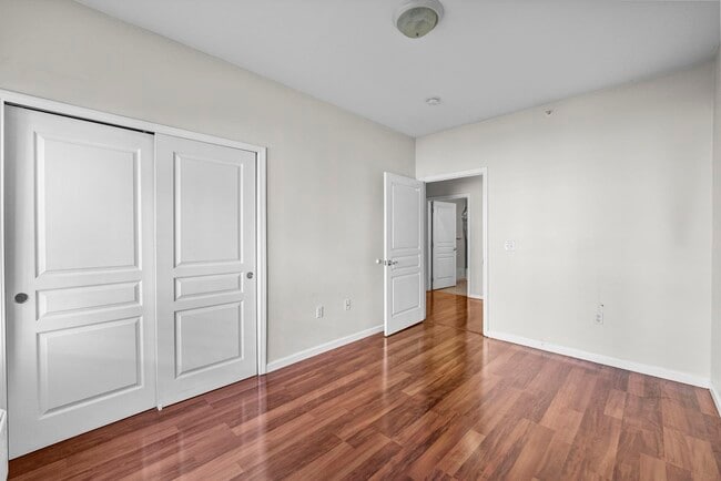 Building Photo - 845 Newark Ave