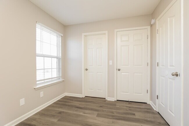 Building Photo - 3033 Ace Wintermeyer Dr