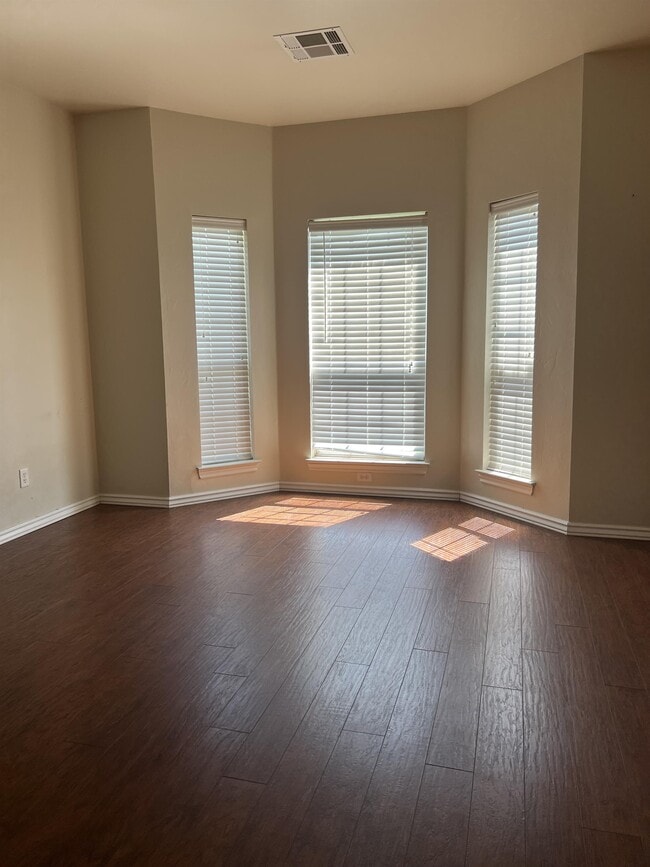 Building Photo - 2321 SW 94th St