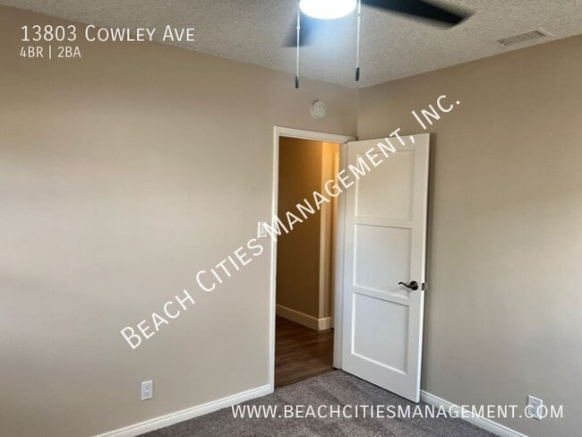 Building Photo - 13803 Cowley Ave