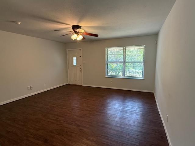Building Photo - 2331 Campden Dr