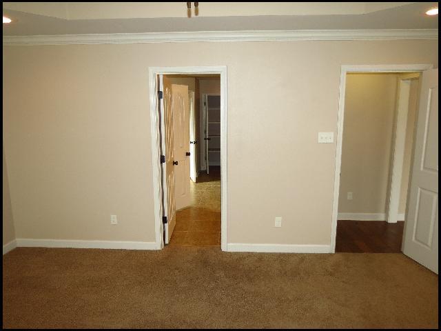 Building Photo - 1005 Puritan Dr