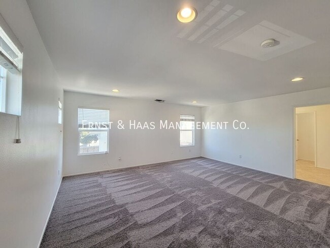 Building Photo - 17528 Yellowwood Way