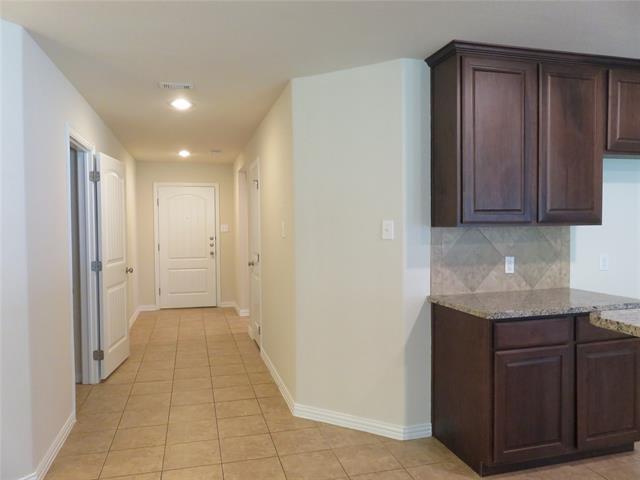 Building Photo - 1321 Crestview Dr