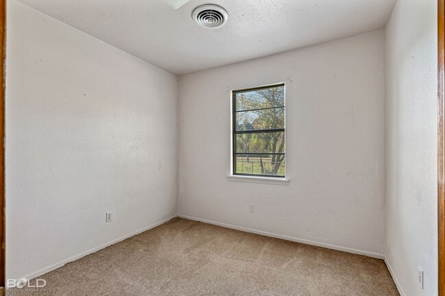 Building Photo - 177 Barbeque Rd