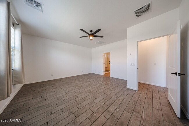 Building Photo - 3332 W Dunbar Dr