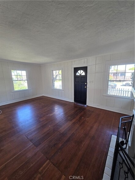 Building Photo - 819 Huntington St