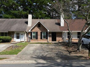 Building Photo - 1975 Cheatham Woods Dr SW