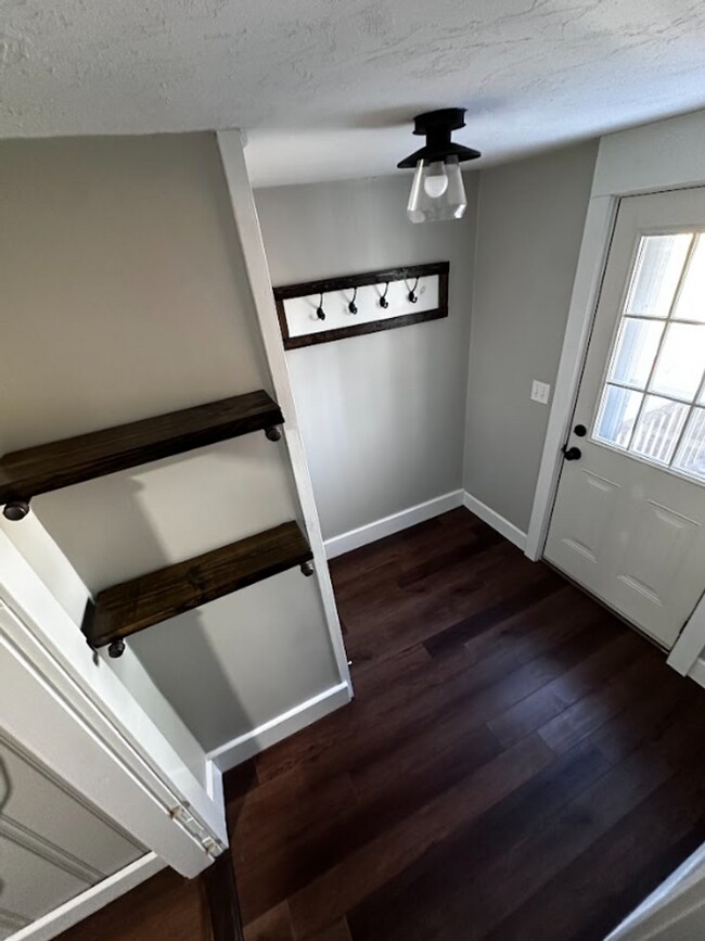 Building Photo - 47 Water St