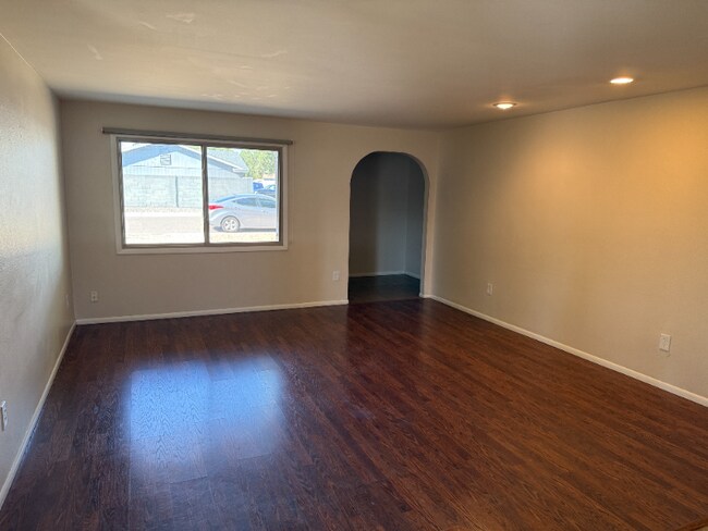 Building Photo - 3747 E Winchcomb Dr