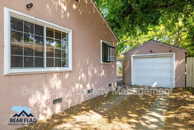 Building Photo - 4551 Orinda Way