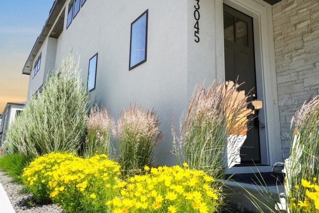 Building Photo - 3045 S Honeycomb Way