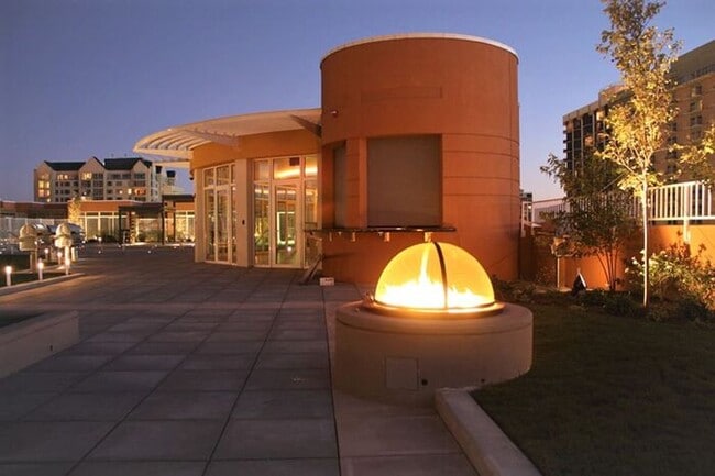 Building Photo - At the Montage!!! 1 bedroom 1 bath luxury ...