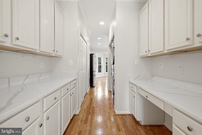 Building Photo - 45805 Marlane Terrace