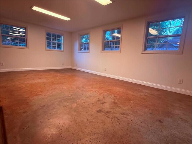 Building Photo - 3761 N Whippoorwill Ct