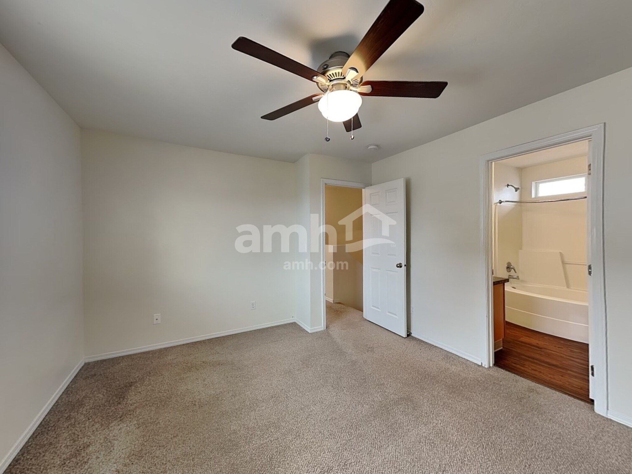 Building Photo - 10062 W Rustica St
