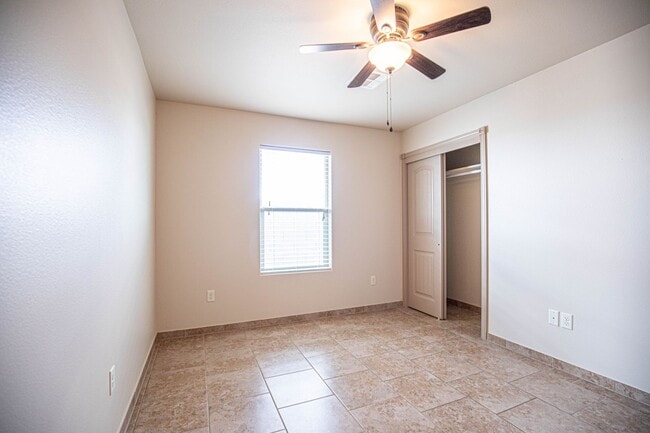 Building Photo - Cozy 3 Bed 2 Bath You've Been Looking For!