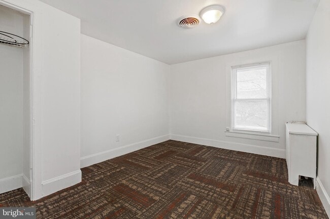 Building Photo - 27 E Bel Air Ave