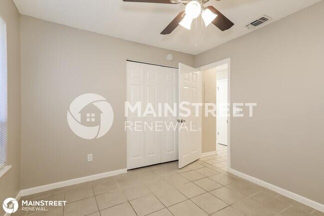 Building Photo - 3150 Ricky Dr, Jacksonville, FL 32223