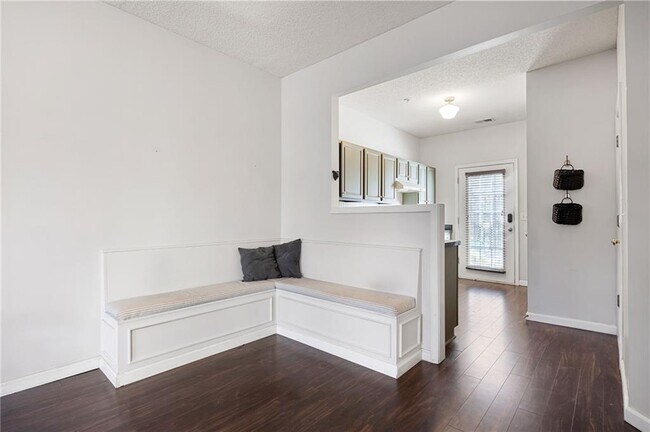 Building Photo - 134 Riverstone Commons Cir