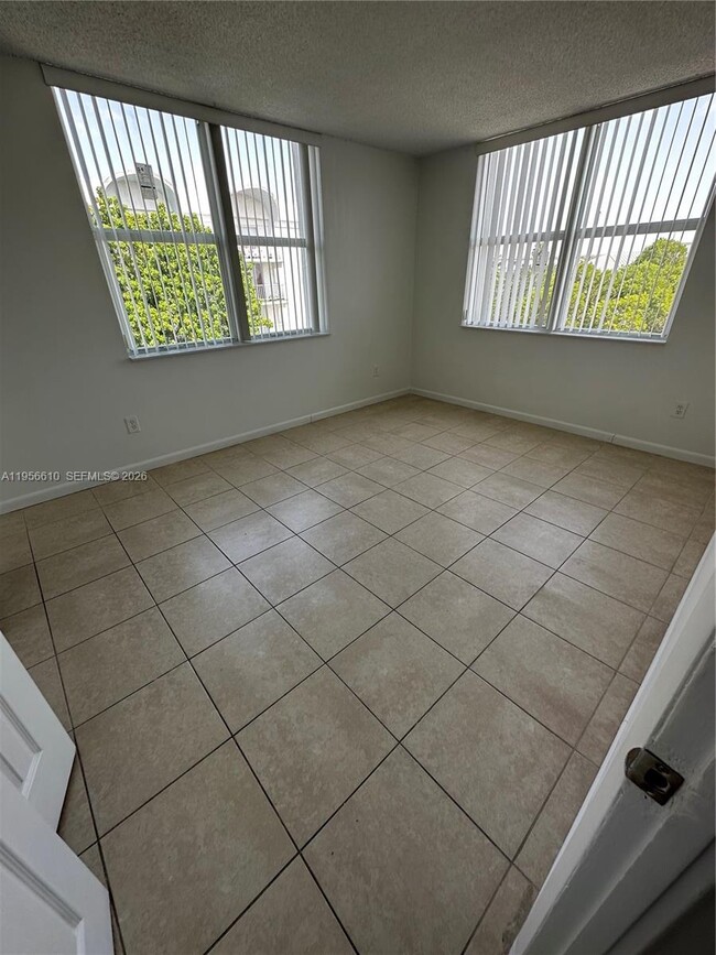 Building Photo - 486 NW 165th St