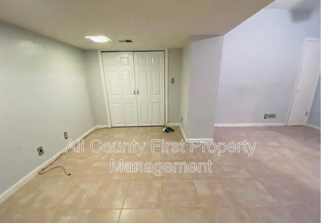 Building Photo - 1242 Wildcliff Pkwy NE