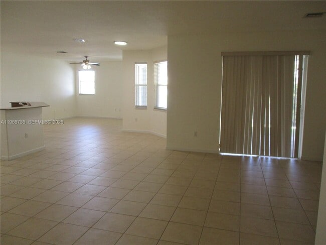 Building Photo - 8803 SW 206th Ln