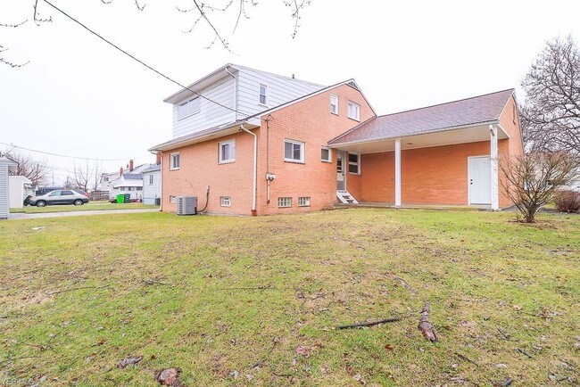 Building Photo - 11425 Tonsing Dr