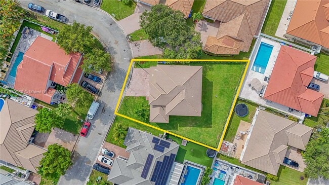 Building Photo - 5371 SW 32nd St