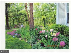 Building Photo - 94 Lemonton Way