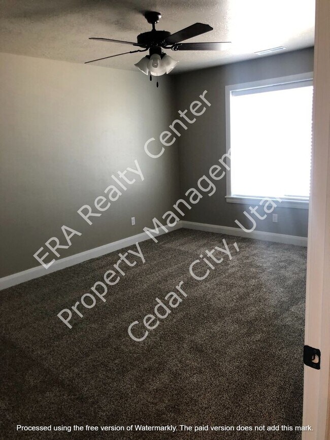 Building Photo - 485 1425 N St