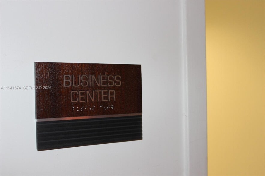 Building Photo - 650 West Ave