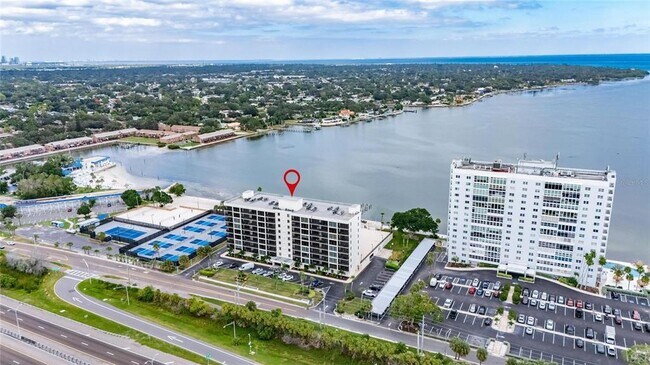 Building Photo - 7100 Sunshine Skyway Ln S