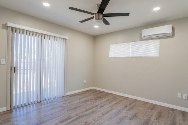 Building Photo - 6765 Lemon Ave