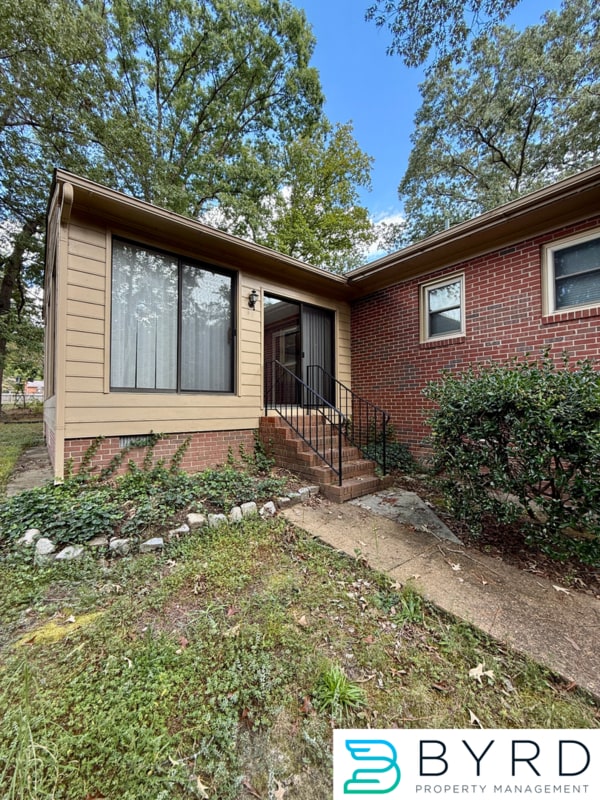 Building Photo - 2144 Skipwith Rd