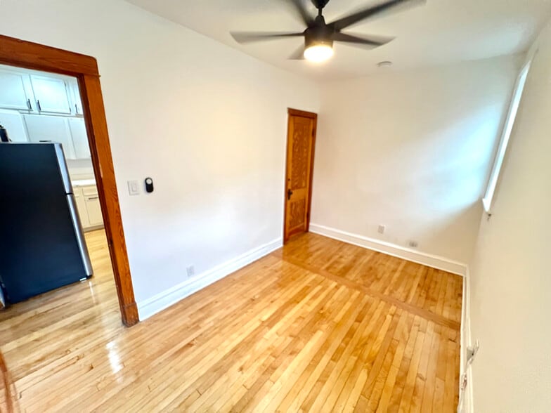 Building Photo - 5053 W Berenice Ave