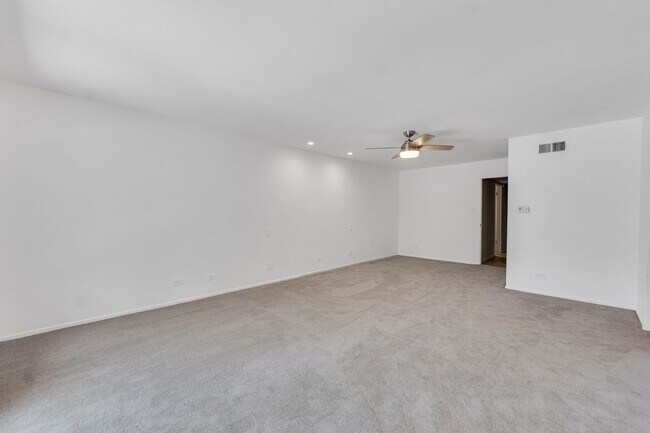 Building Photo - Perfect Entertaining Family Home with Larg...