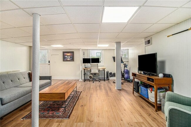 Building Photo - 942 Eulalia Rd NE