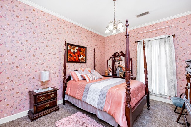 Building Photo - Fully Furnished 3-Bedroom Home with Guest Suite | Unfurnished Option Available