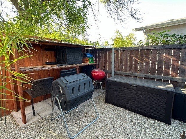 Building Photo - 1188 Aztec