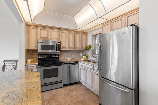 Building Photo - 3475 S Ocean Blvd