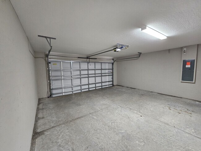 Building Photo - 16 Larch Course Terrace